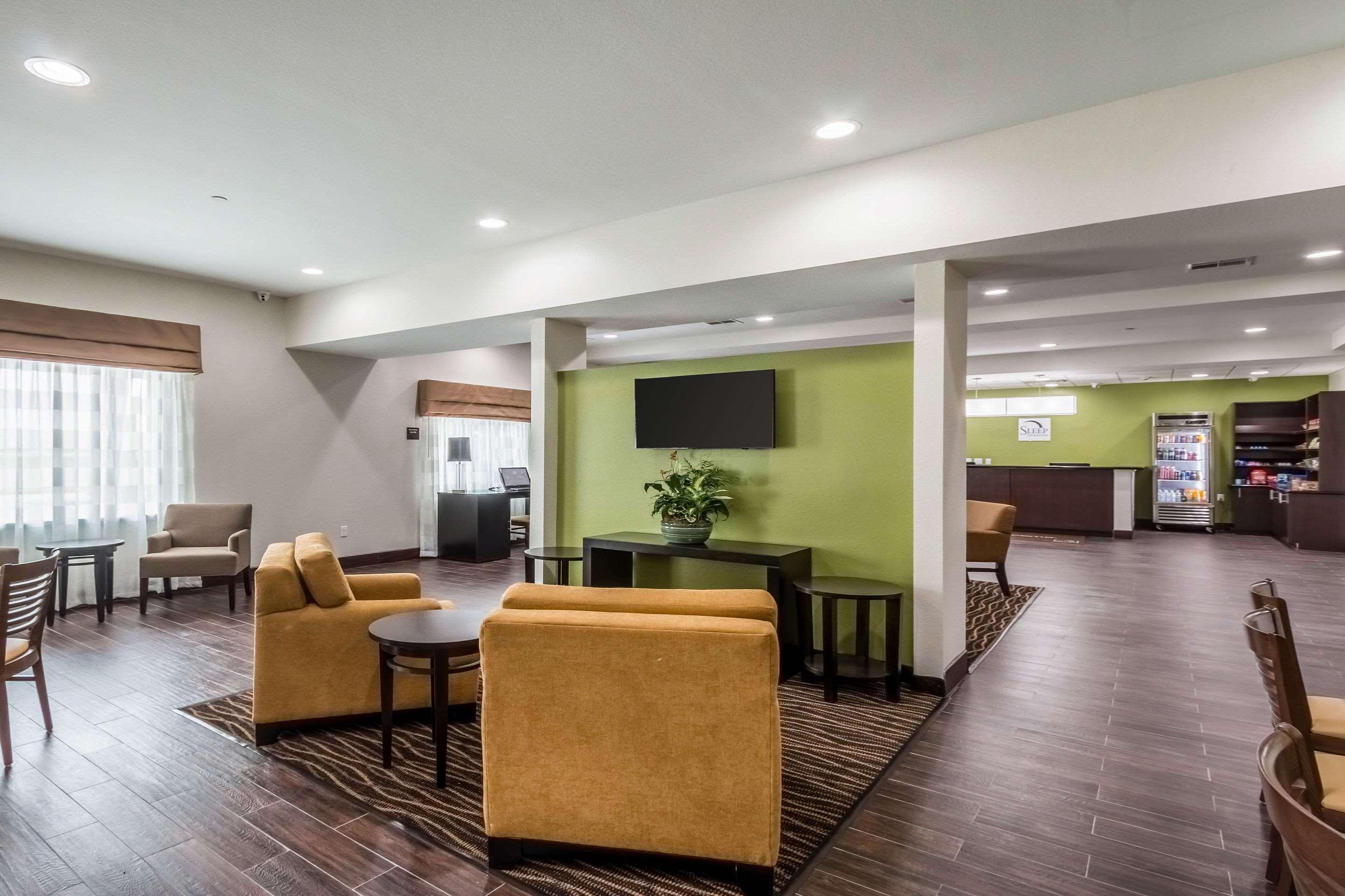 Sleep & 2* College Station